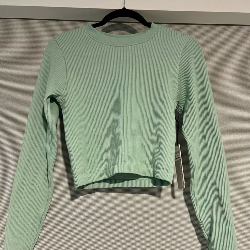 Forever 21 Light Green Long Sleeve Top